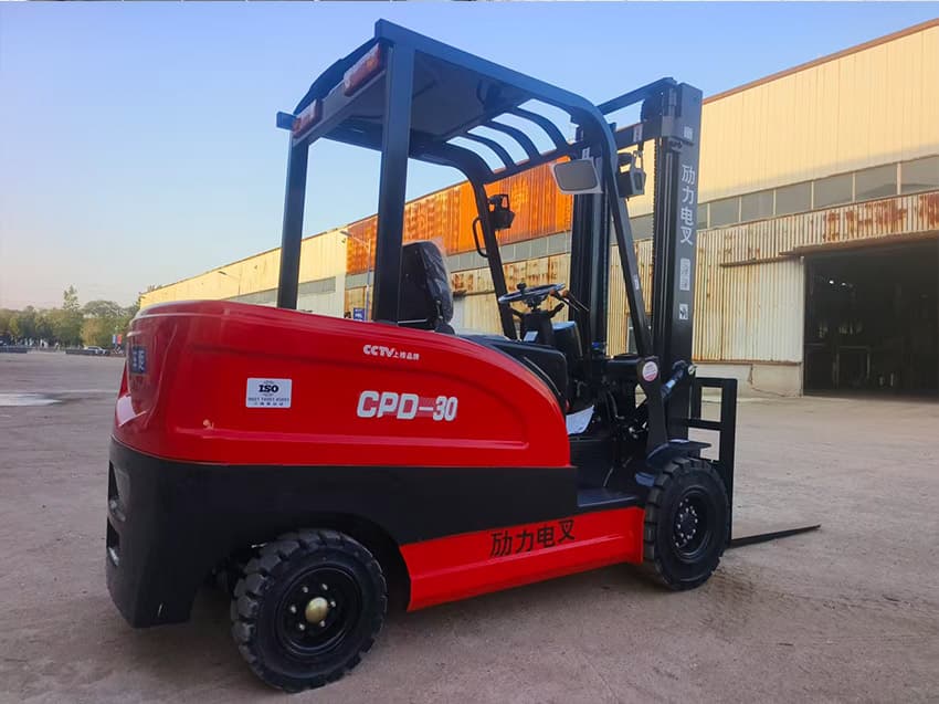 3吨叉车视频展示